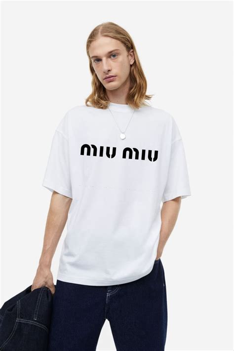 miumiu t shirt.